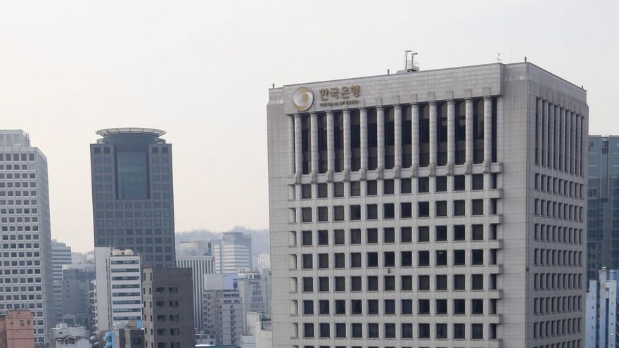 El BoK baja los tipos al 2,5 % y recorta drásticamente su previsión de crecimiento en 2025