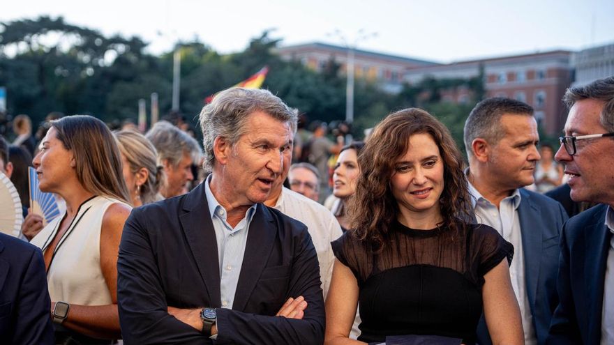 Feijóo y Ayuso mantienen su entente pese al escándalo del ático