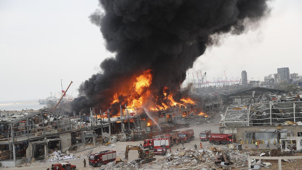 Imagen del incendio en el puerto de Beirut este jueves 10 de septiembre.