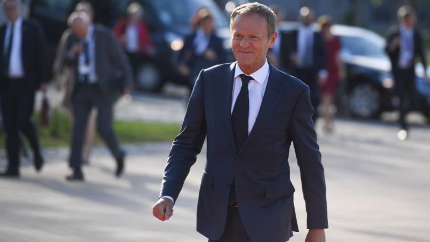 Donald Tusk mantiene una conversación "constructiva y proeuropea" con Sánchez