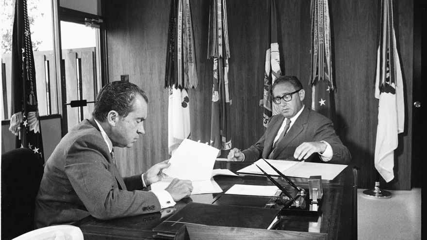 Para entender por qué Trump sigue bombardeando Irán hay que mirar a Nixon en Vietnam