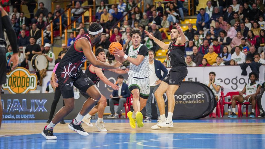 El Coto Córdoba CB firma su peor día ante el Clavijo