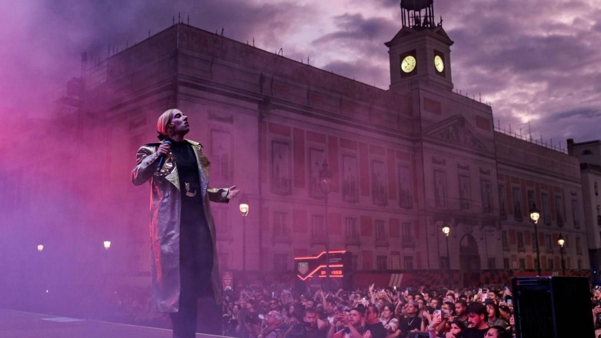 La acampada de Sol obliga al Gobierno de Ayuso a trasladar los conciertos de la Hispanidad a Madrid Río