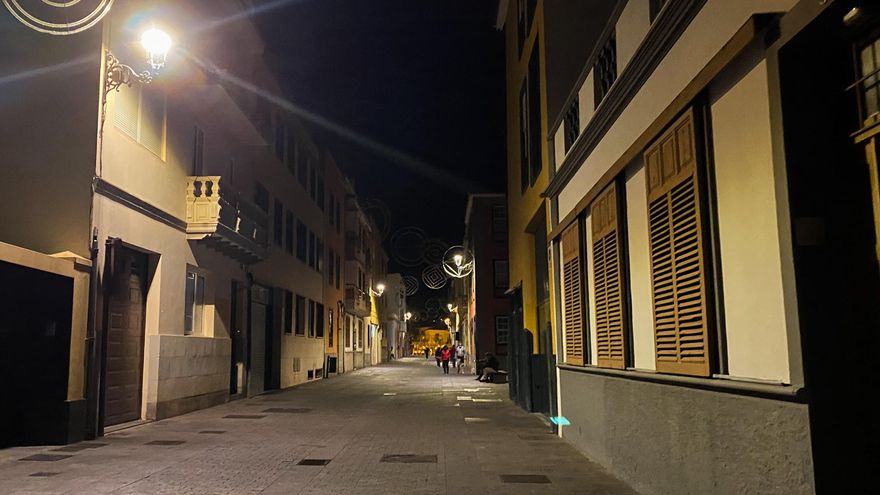 Una calle de La Laguna durante la noche