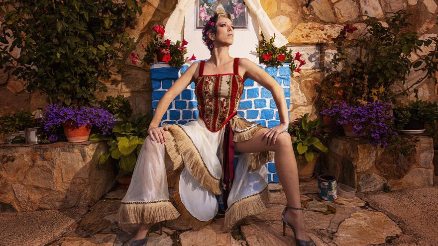 La albaceteña Karmento publica 'La Serrana', el álbum que la consolida como artista folclórica