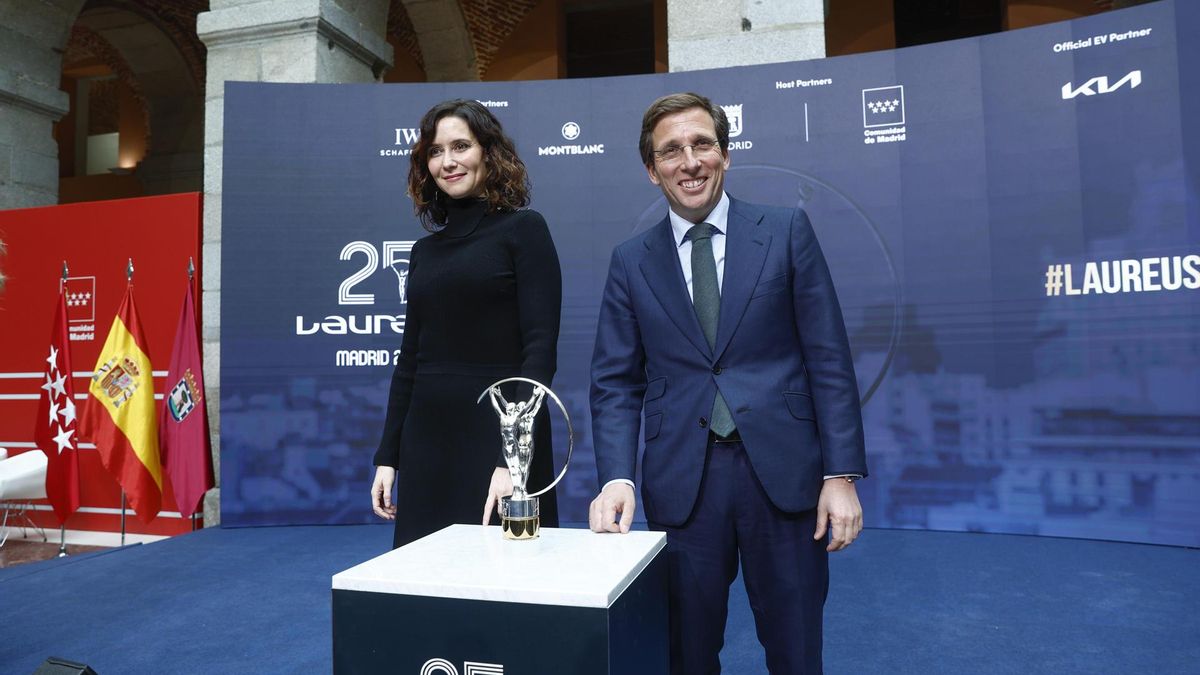 La presidenta de la Comunidad de Madrid, Isabel Díaz Ayuso, y el alcalde de la capital, José Luis Martínez-Almeida, durante el anuncio de los candidatos a los premios Laureus de los deportes 2025