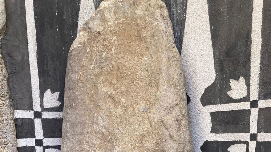 La estela se encuentra custodiada en el Convento de San Benito