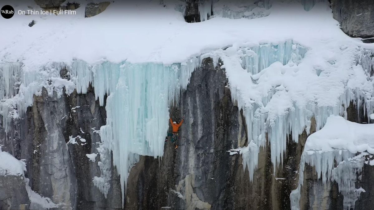 'On Thin Ice', la escalada en hielo de competición al desnudo