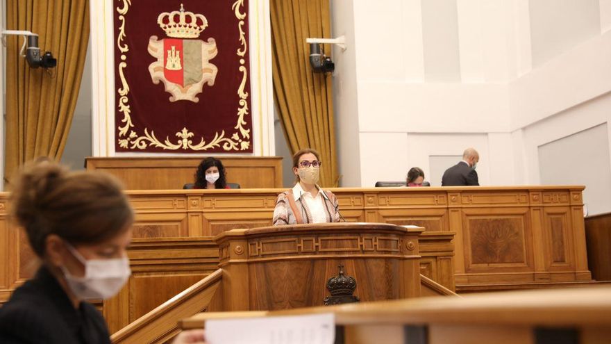 La gestión de las residencias castellanomanchegas durante la pandemia recrudece el debate parlamentario