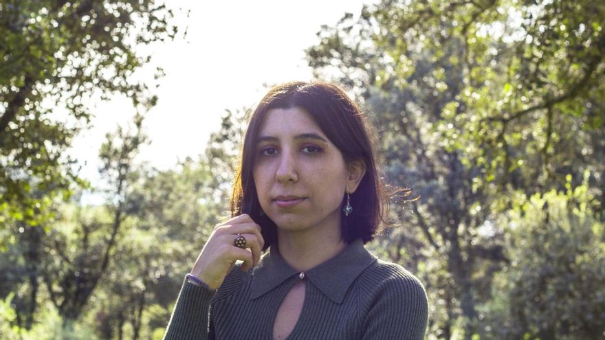 Julia Viejo, escritora: “Al crecer, te das cuenta de que los padres son personas”