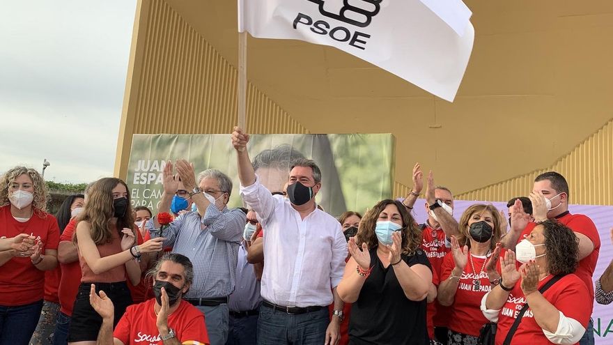 Juan Espadas reivindica la plaza "sanchista" de Dos Hermanas como suya y llama al reencuentro en su primer acto de campaña