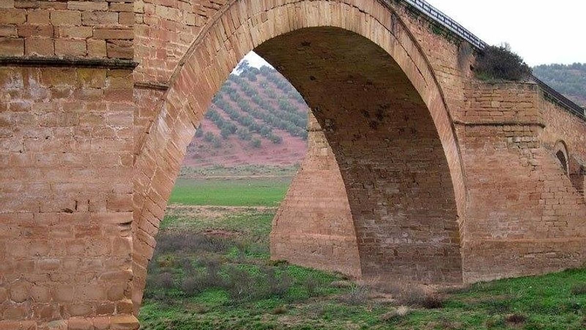 Úbeda por la Cultura recoge en torno a 4.000 firmas para que el puente de Vandelvira no siga sumergido