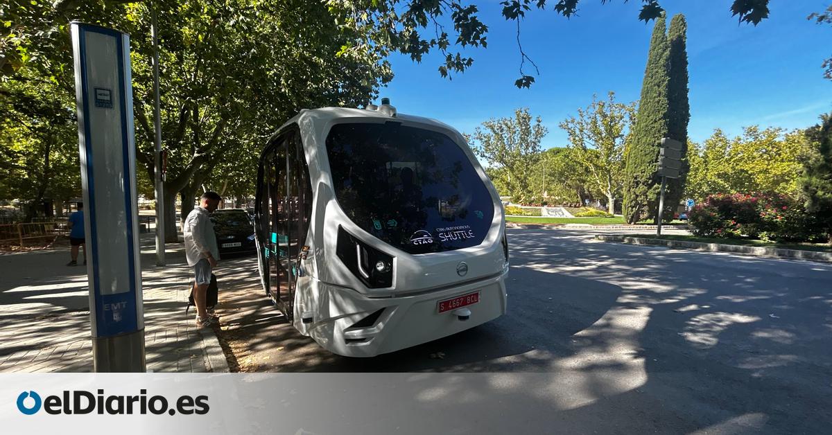 Subimos al primer autobús sin conductor de Madrid: es silencioso, va lento y solo circula 20 kilómetros sin recargar