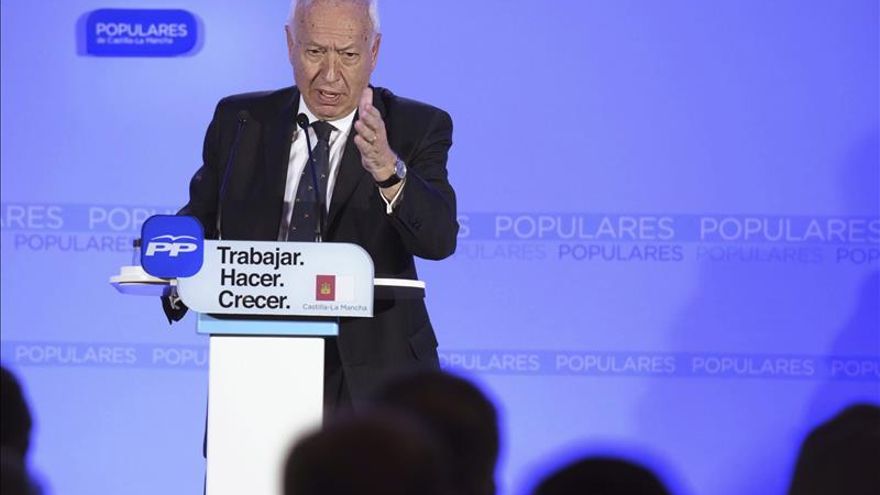 Margallo dice que España aplicará los criterios de la UE para las cuotas de asilo entre CCAA