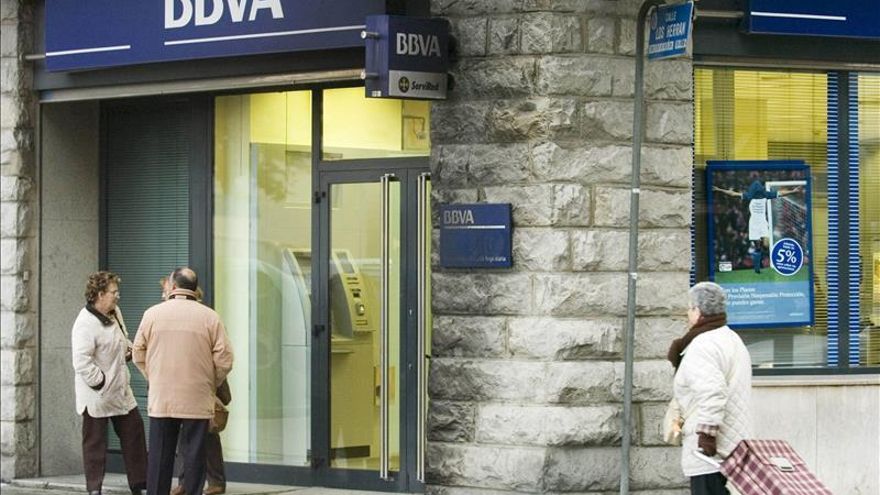 BBVA y el Popular emiten casi 2.000 millones de euros de deuda