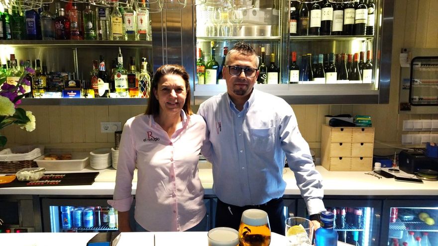 Los hosteleros cargan contra la propuesta de Díaz de reducir horarios mientras los camareros denuncian que nadie paga el plus de nocturnidad