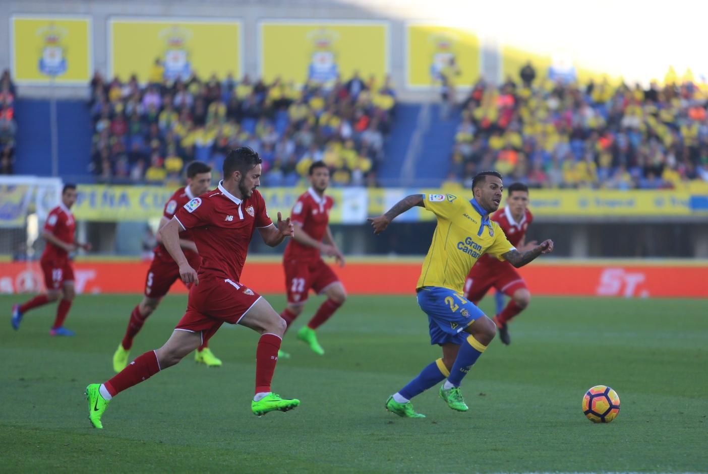Imagen del partido entre la UD Las Palmas y el Sevilla FC. Alejandro Ramos.
