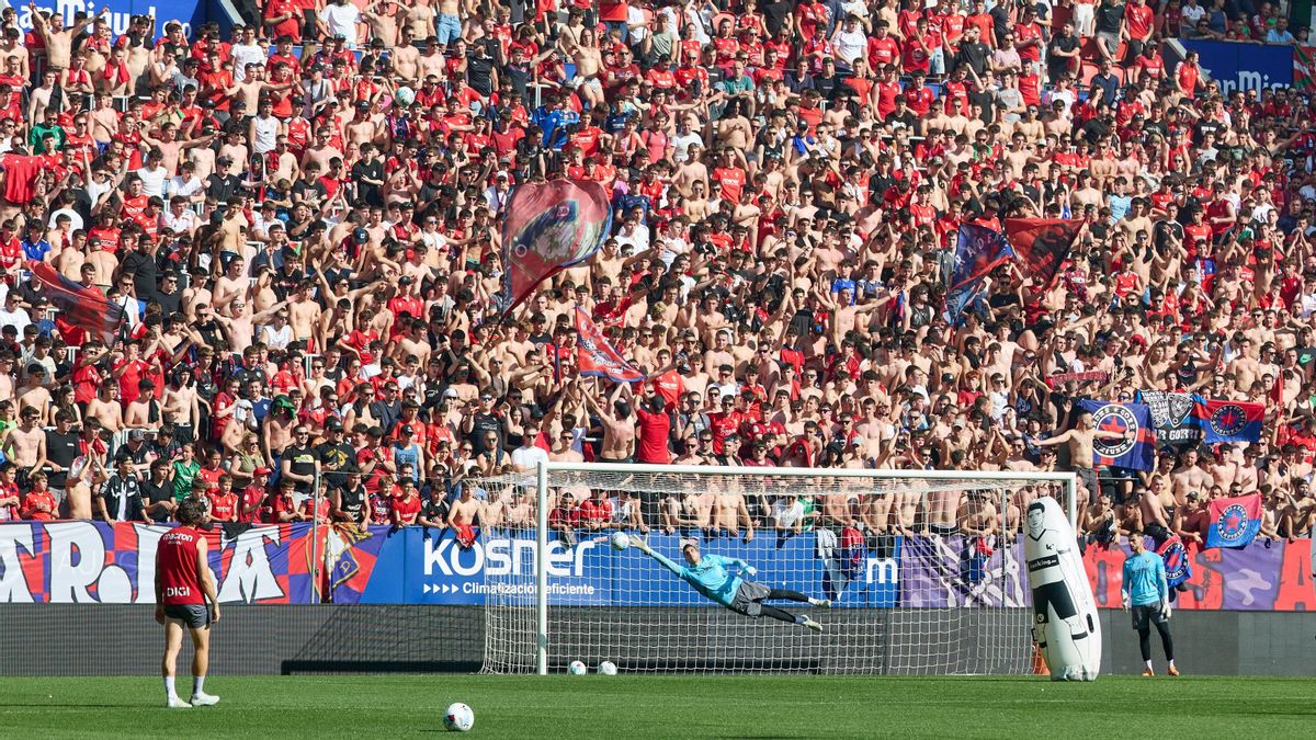 Antiviolencia pide el cierre del estadio de Osasuna durante dos meses por la exhibición de símbolos de un grupo ultra