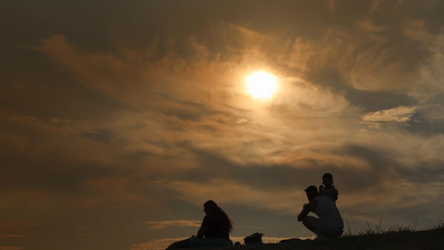 Establecen el nivel 2 de operatividad para el incendio forestal de Méntrida (Toledo)