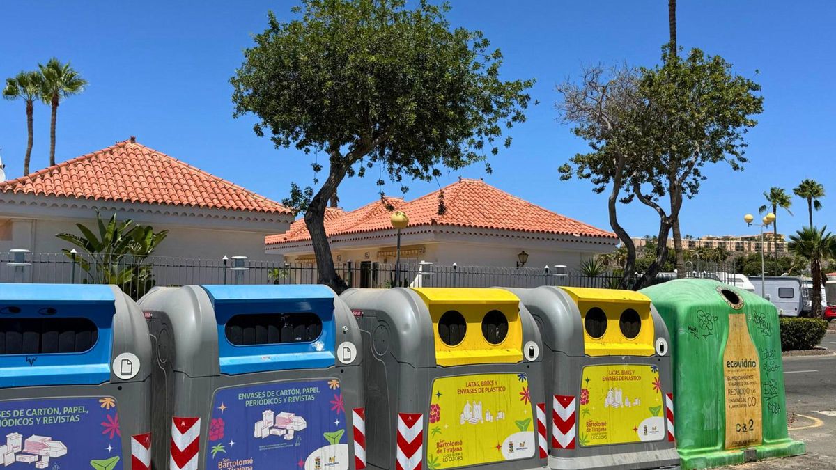 El Cabildo prevé retrasos en los servicios municipales de recogida de residuos tras el incendio del vertedero de Juan Grande
