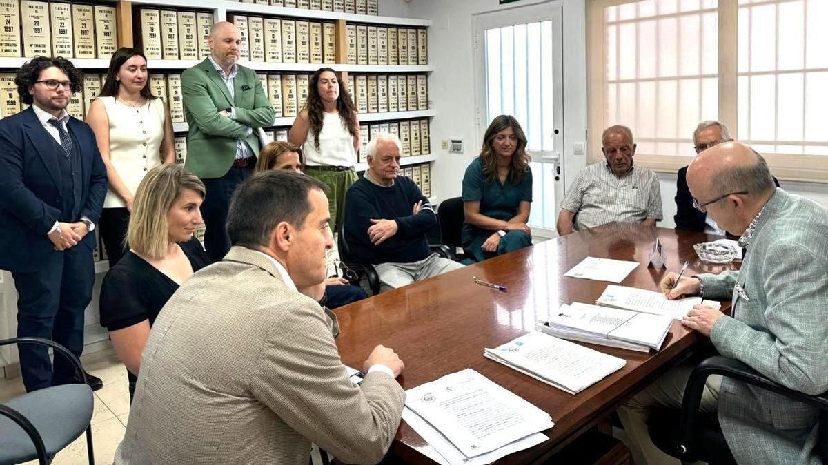 Firma de la venta de Aquilón a Ceva.