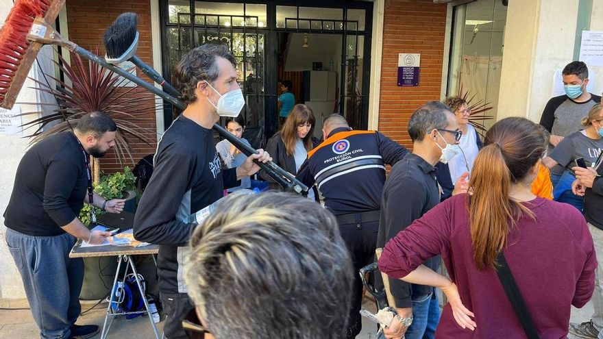 Voluntarios en Chiva, Valencia.