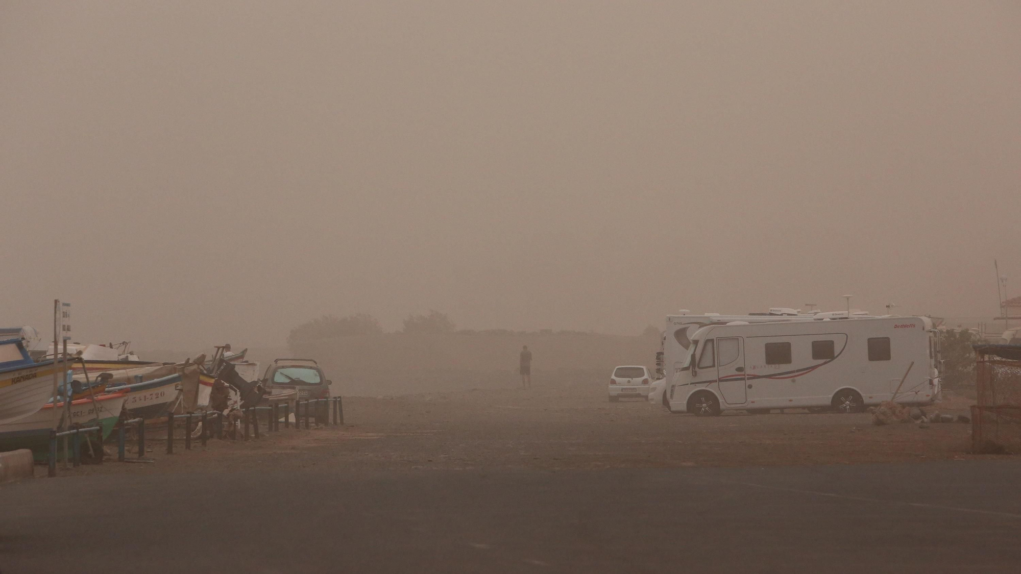 Calima en el Castillo del Romeral.