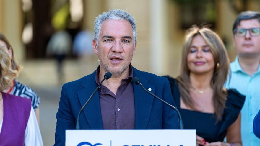 El vicesecretario de Política Autonómica, Municipal y Análisis Electoral del PP, Elías Bendodo interviene en el acto, a 10 de julio de 2024, en Sevilla