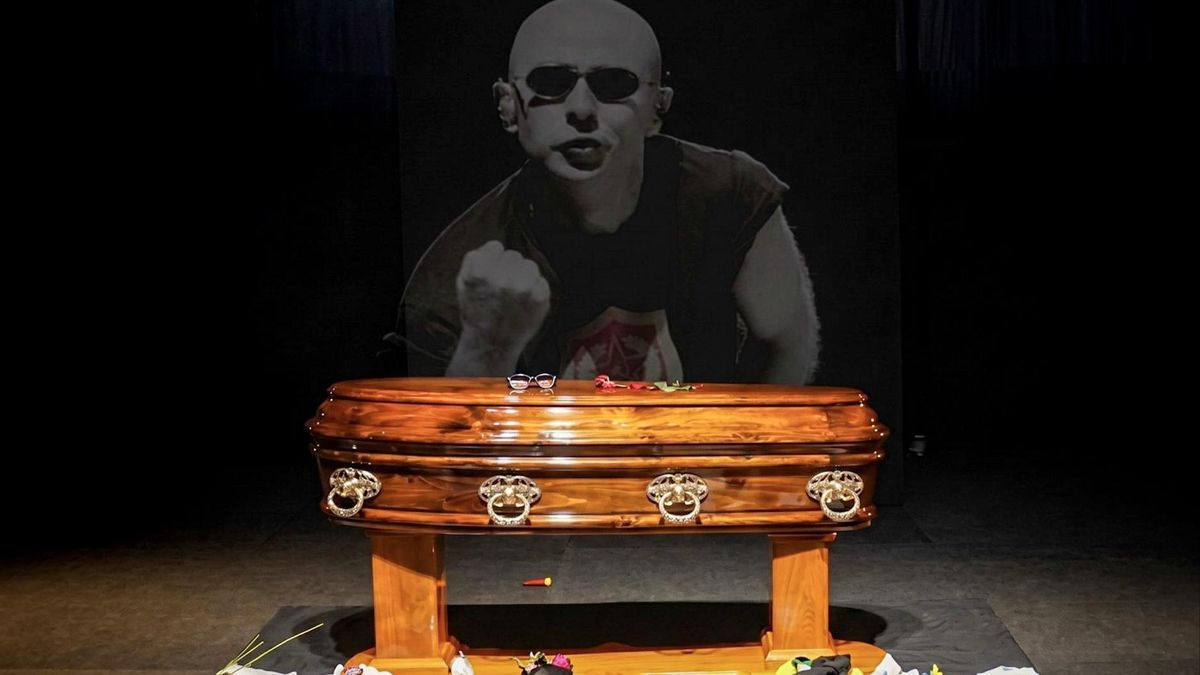 "Que su música no pare nunca más": cierran el velatorio del Indio y la familia lo despidió con un sentido mensaje