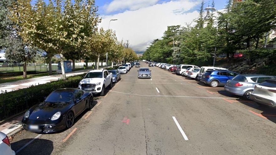 Papalaguinda tendrá todos sus aparcamientos en batería y el único carril que quedará irá de Guzmán a la Plaza de Toros