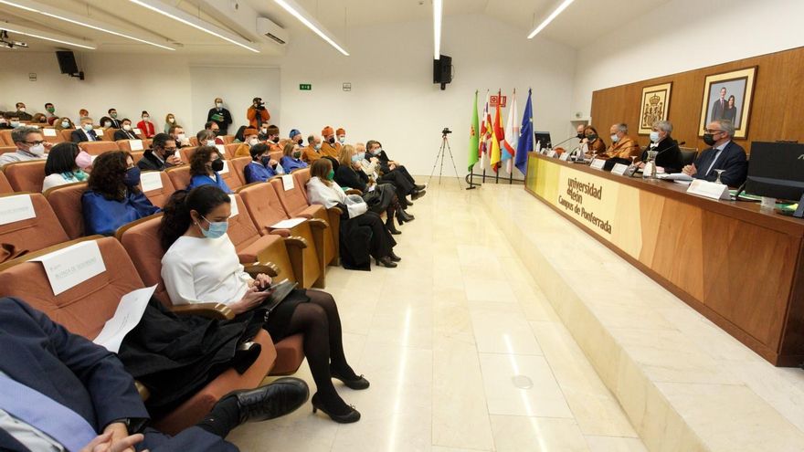 La Escuela de Ingeniería Agraria y Forestal del Campus de Ponferrada celebra el Día Internacional de los Bosques. // César Sánchez / ICAL