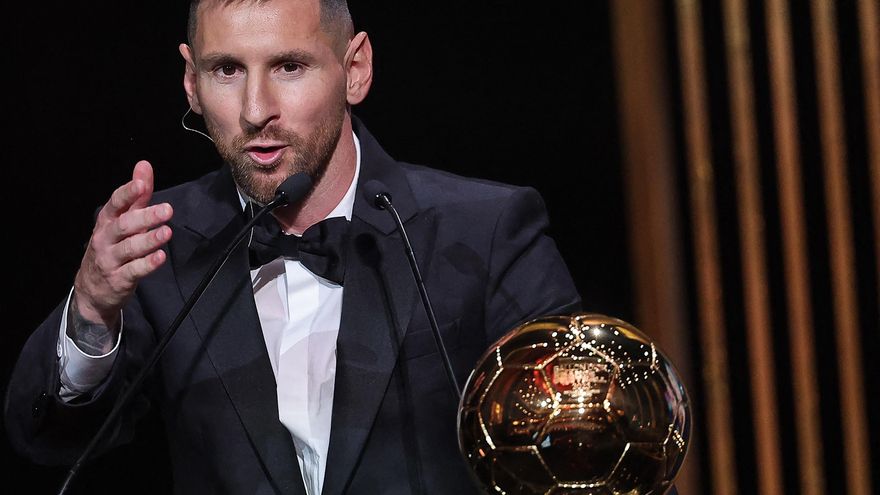 Con un recuerdo a Diego, Messi ganó su octavo Balón de Oro