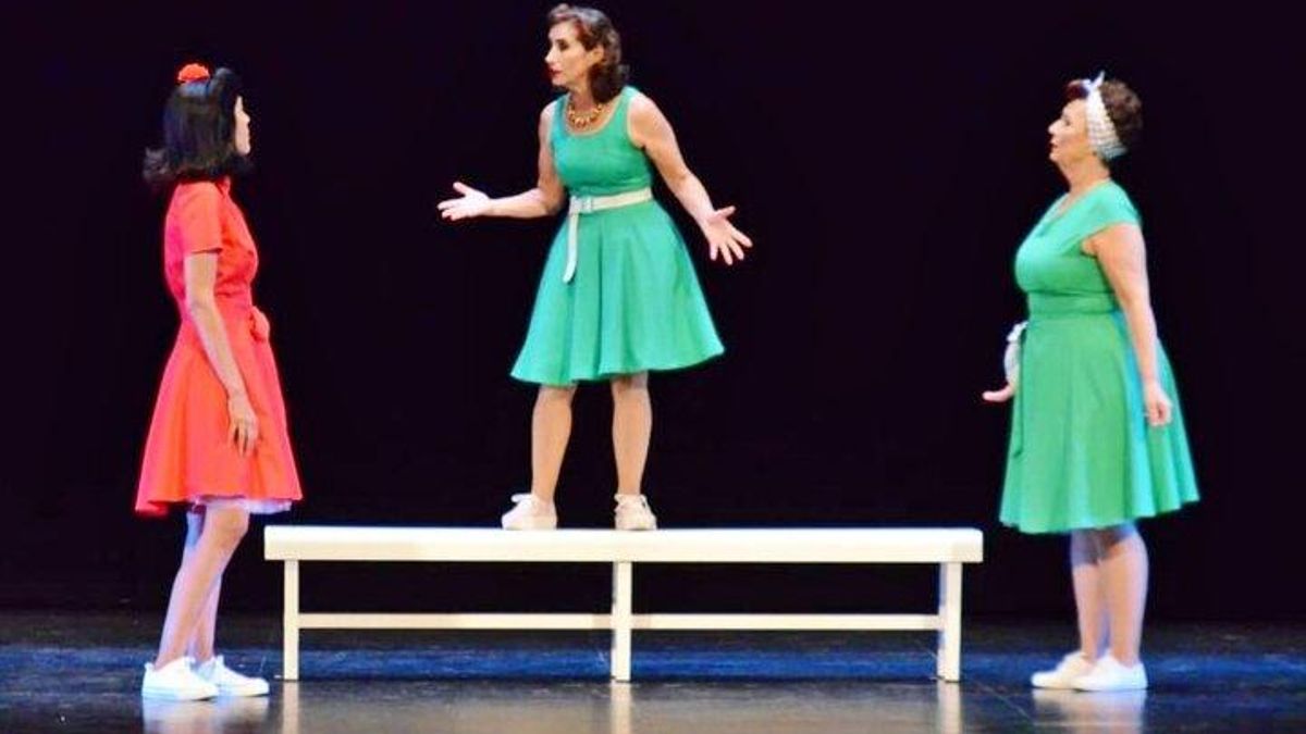 Representación de 'Lisístrata' en Linares, en una imagen cedida por la compañía Paca López