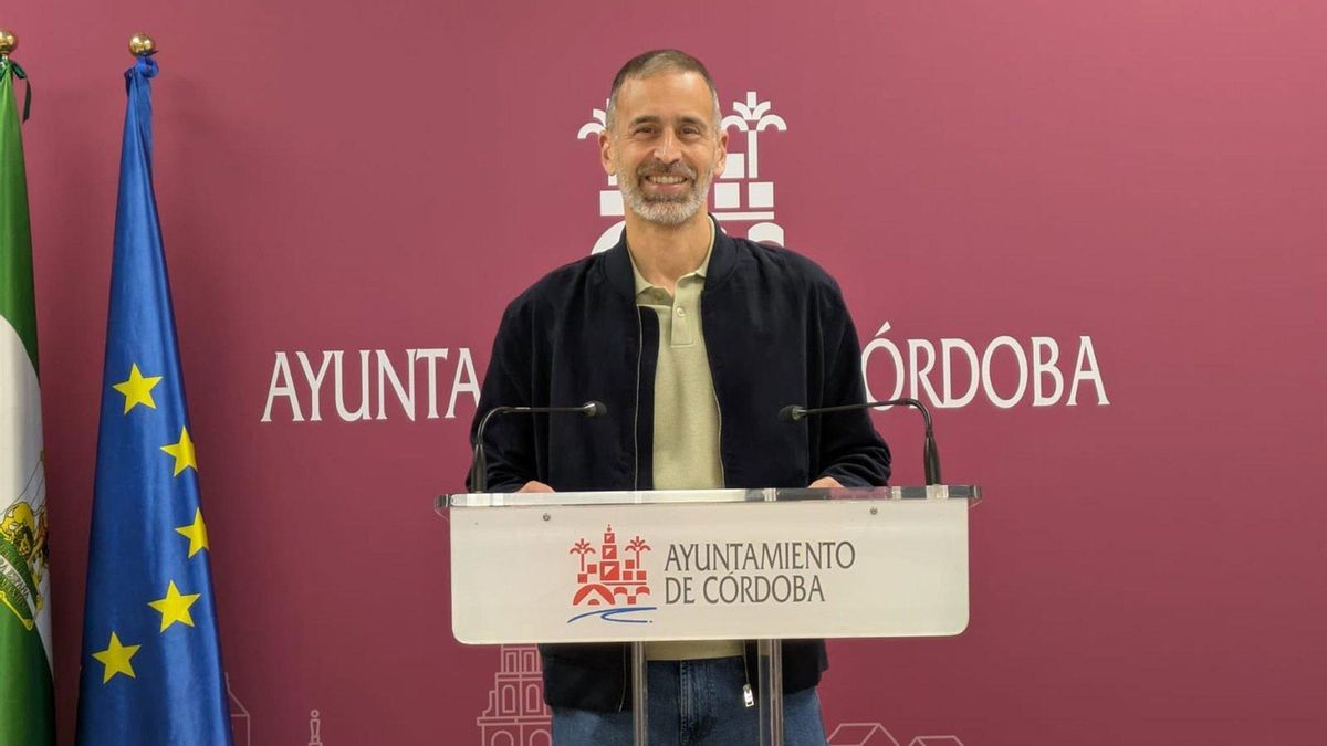 El PSOE critica que el gobierno local "desoye las demandas vecinales de piscinas públicas en los barrios"