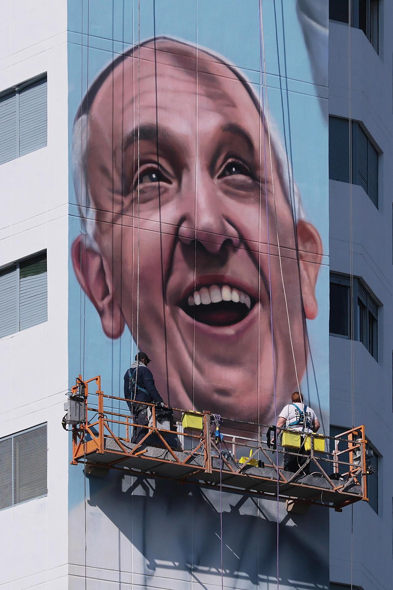 Martín Ron le dedicó un mural al papa Francisco.