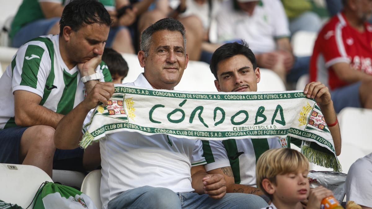 Grada Blanquiverde del Córdoba CF - SD Huesca