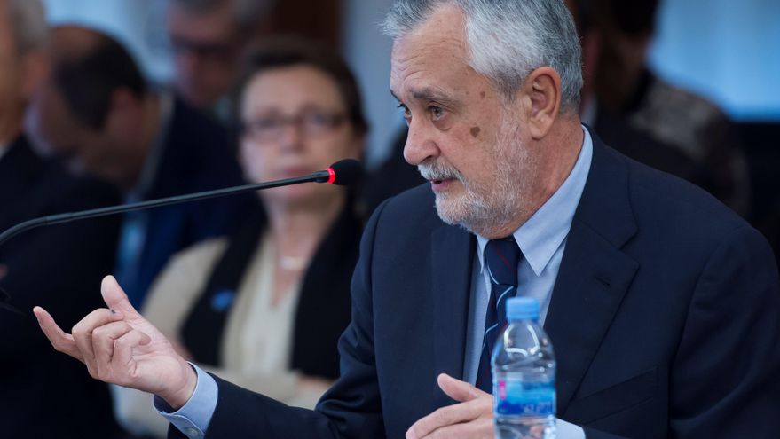 Imagen de archivo del expresidente andaluz José Antonio Griñán en el juicio de la pieza política del caso ERE en la Audiencia de Sevilla. EFE/Raúl Caro ***POOL***