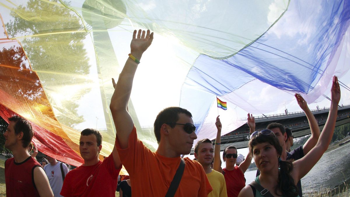 Eslovaquia sigue la estela anti-LGTBI de la Hungría de Orbán: "La gente está asustada y ansiosa"