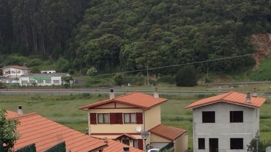 Argoños dice que el plan de derribos viene "impuesto" por el tribunal