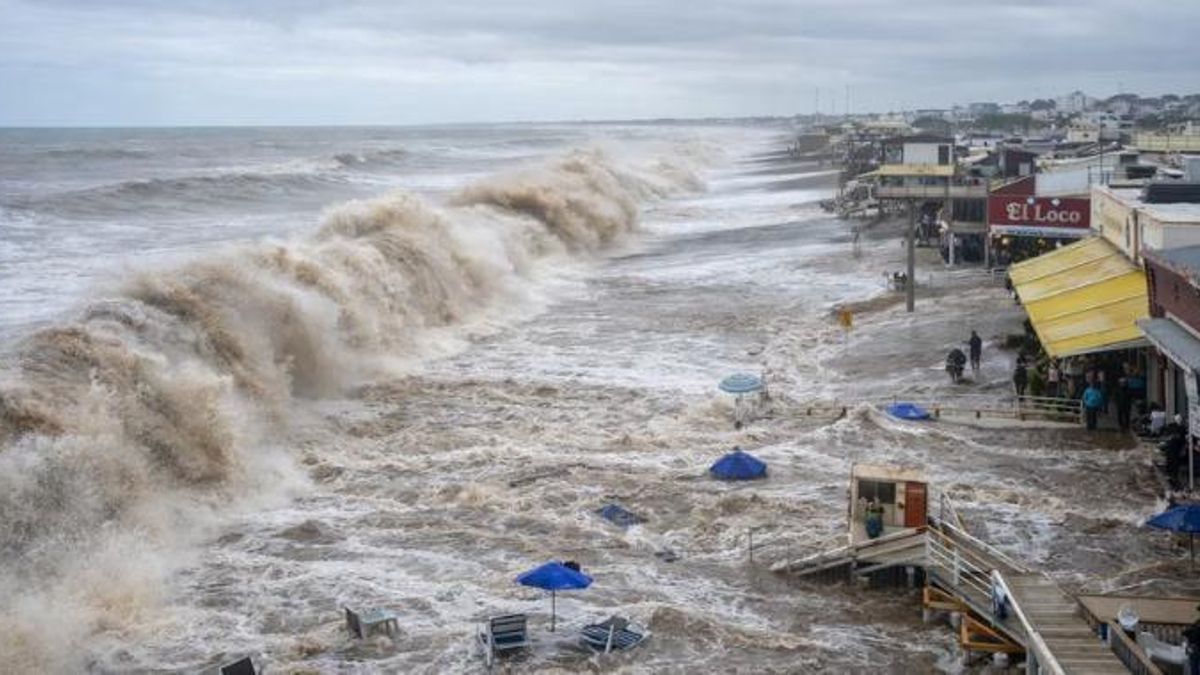 Freemantle en 2014, el lago Michigan en 2003, Chicago en 1954, Vela Luka en 1978 y Argentina en 2026 sufrieron fuertes subidas del agua, corrientes peligrosas y pérdidas humanas