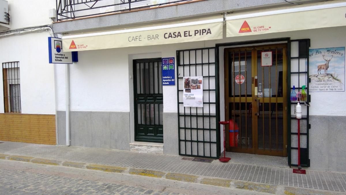 Bar El Pipa en Cardeña, donde se ha vendido un décimo del primer premio del sorteo de El Niño.