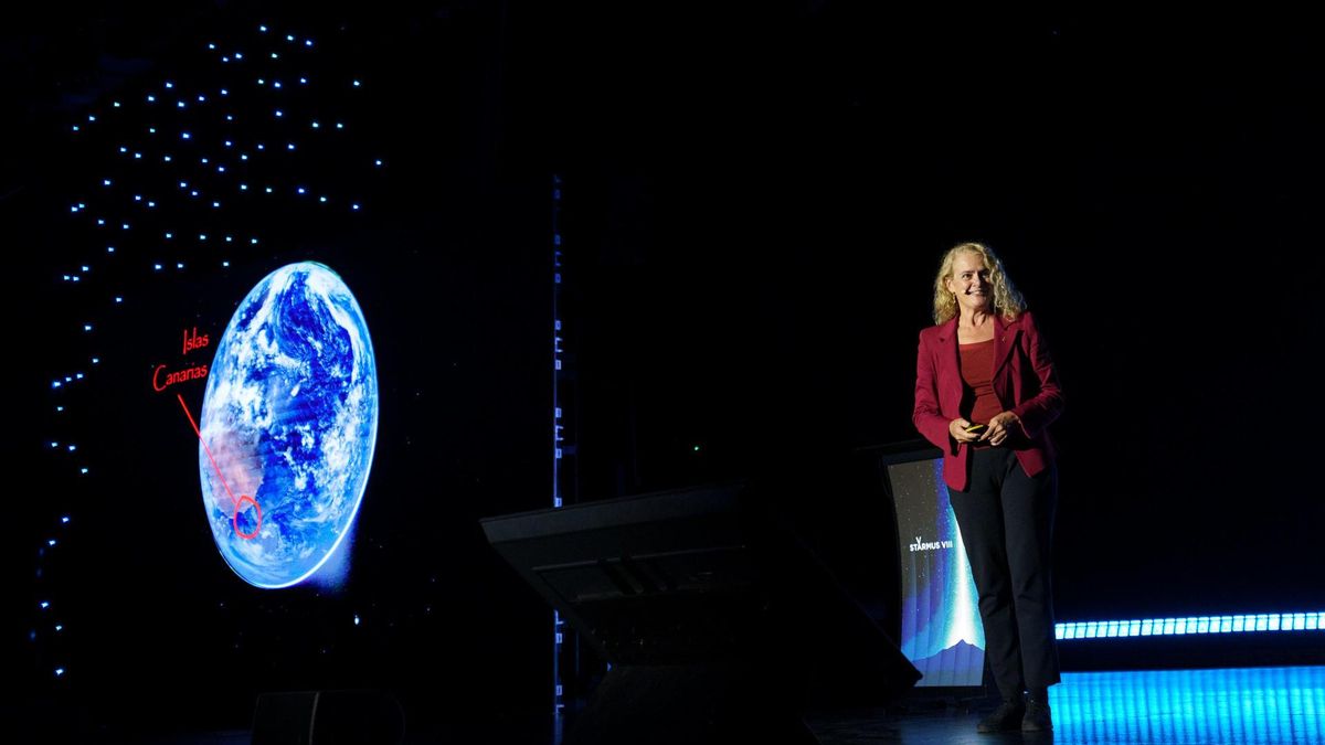La ingeniera y astronauta canadiense Julie Payette durante su intervención este martes en el VIII Festival Starmus 2026, que se celebra en el municipio de Arona en Tenerife.