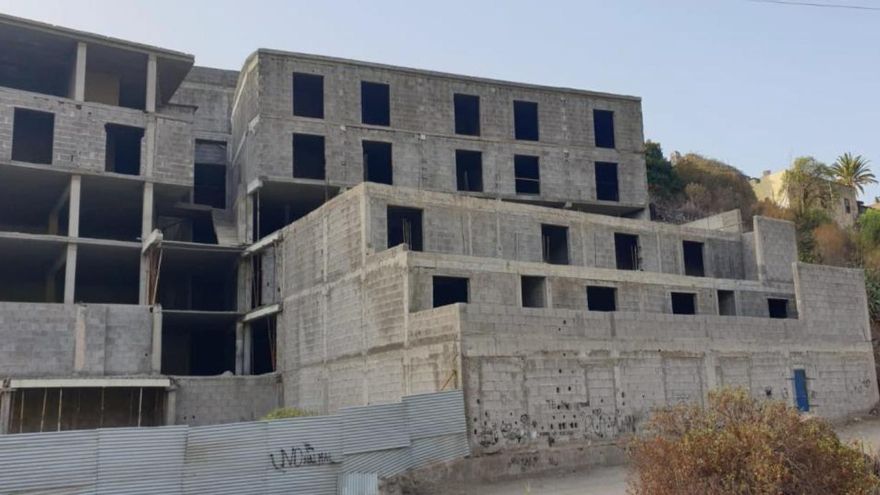 Una empresa con elevadas deudas y solo un trabajador vendió a Mogán la polémica mole de hormigón por 1,5 millones