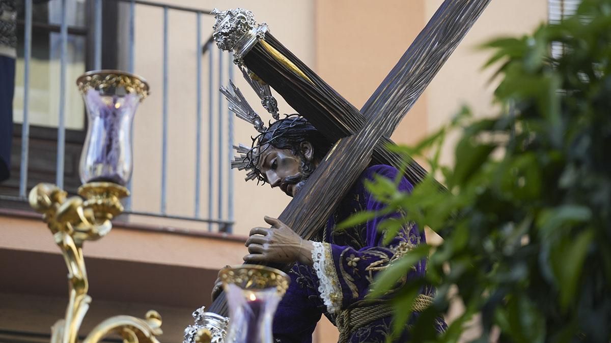 La procesión de la Hermandad del Calvario, en imágenes