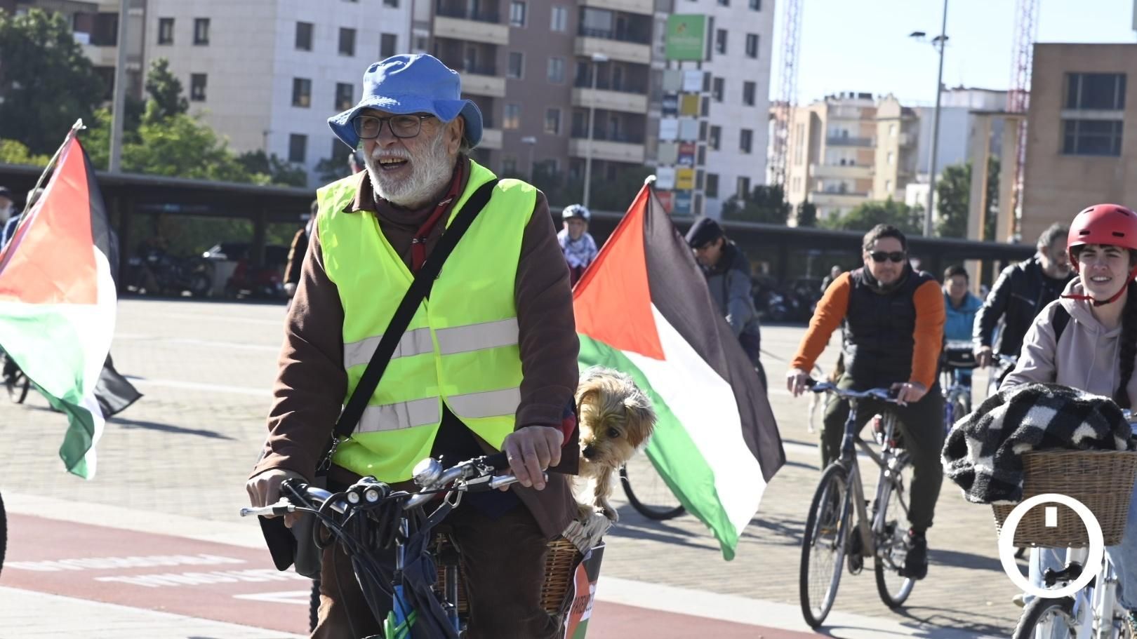 Marcha en bicicleta por solidaridad con el pueblo palestino.