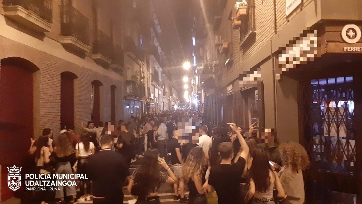Imagen de anoche de la calle San Gregorio.