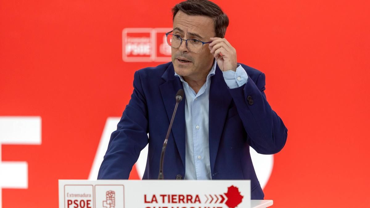 El secretario general PSOE de Extremadura, Miguel Ángel Gallardo