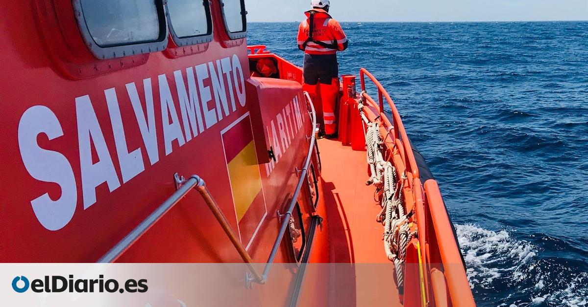 Rescue Operation Saves Over 200 People from Adrift Motorless Cayuco 429 Kilometres Off Gran Canaria