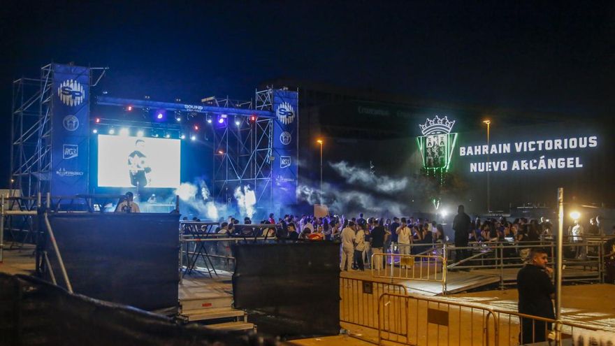 Hacemos denuncia que El Arenal es un "festival constante" y reclama al alcalde soluciones para garantizar el descanso vecinal