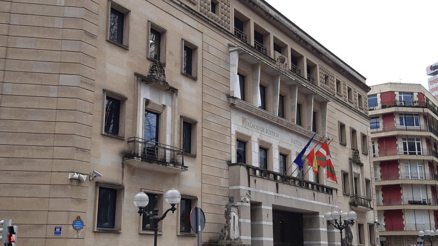 El Tribunal Superior vasco elimina las pegatinas para procesados por violencia de género en los juzgados de Bilbao